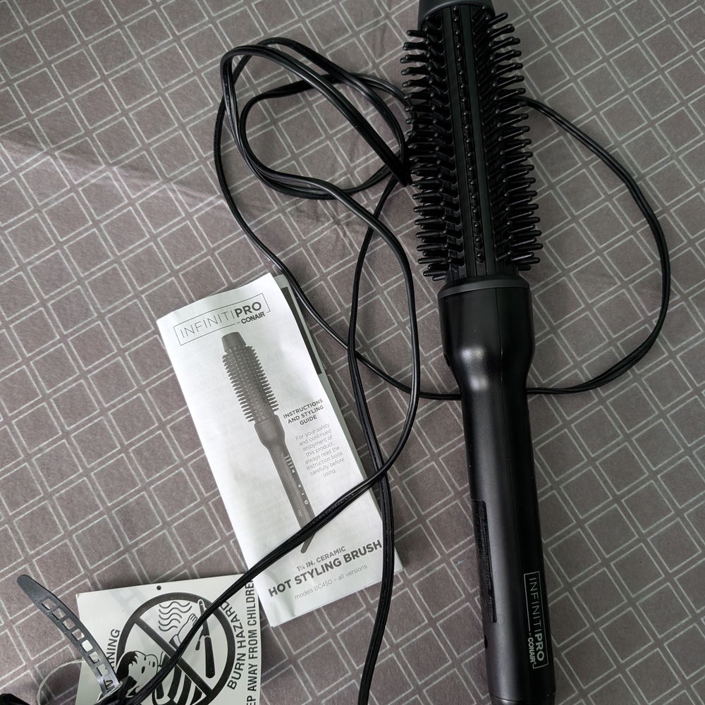 InfinitiPro Hot Styling Brush
